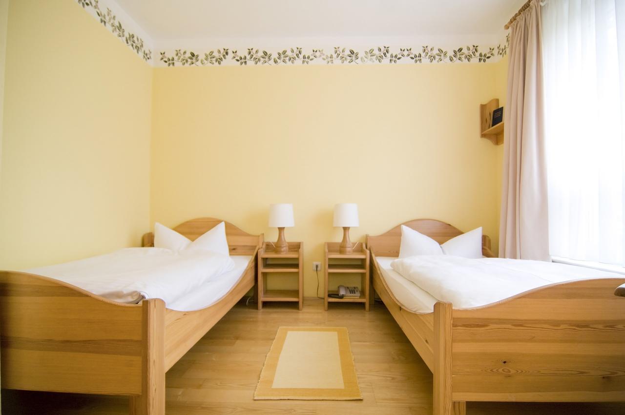 Hotel Haus Linden Prerow Eksteriør billede