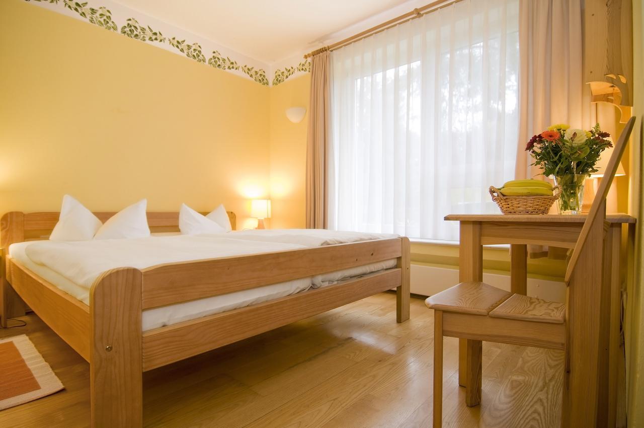 Hotel Haus Linden Prerow Eksteriør billede